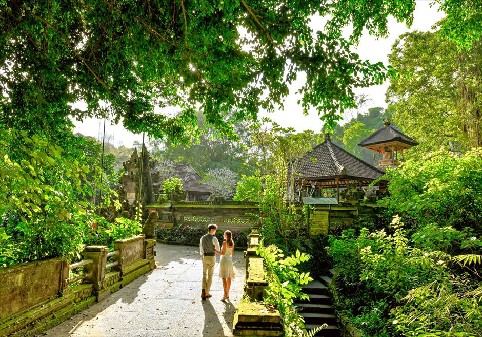 バリ島・ウェディングフォト　ウブド・ジンバラン　サンセット　ロマンティックディナー