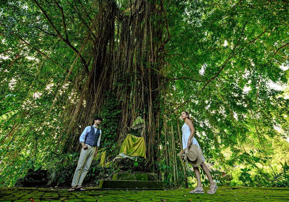 バリ島・ウェディングフォト　ウブド・ジンバラン　サンセット　ロマンティックディナー